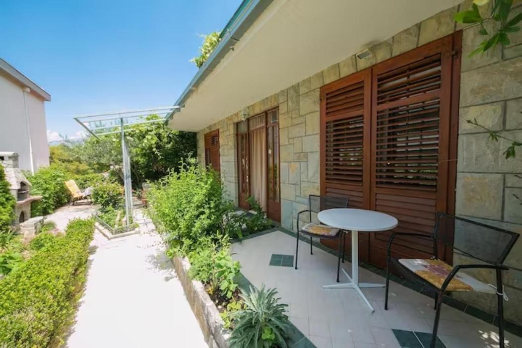 Apartments By The Sea Brela, Makarska - 20778 Exterior foto